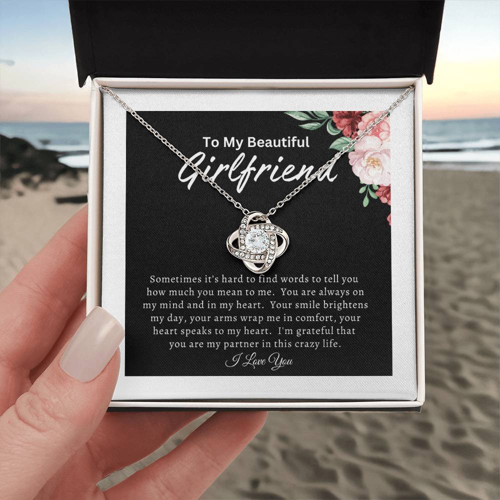 To My Beautiful Girlfriend (Mother's Day Gift, Birthday Gift, Valentine's Day Gift) - Love Knot Necklace
