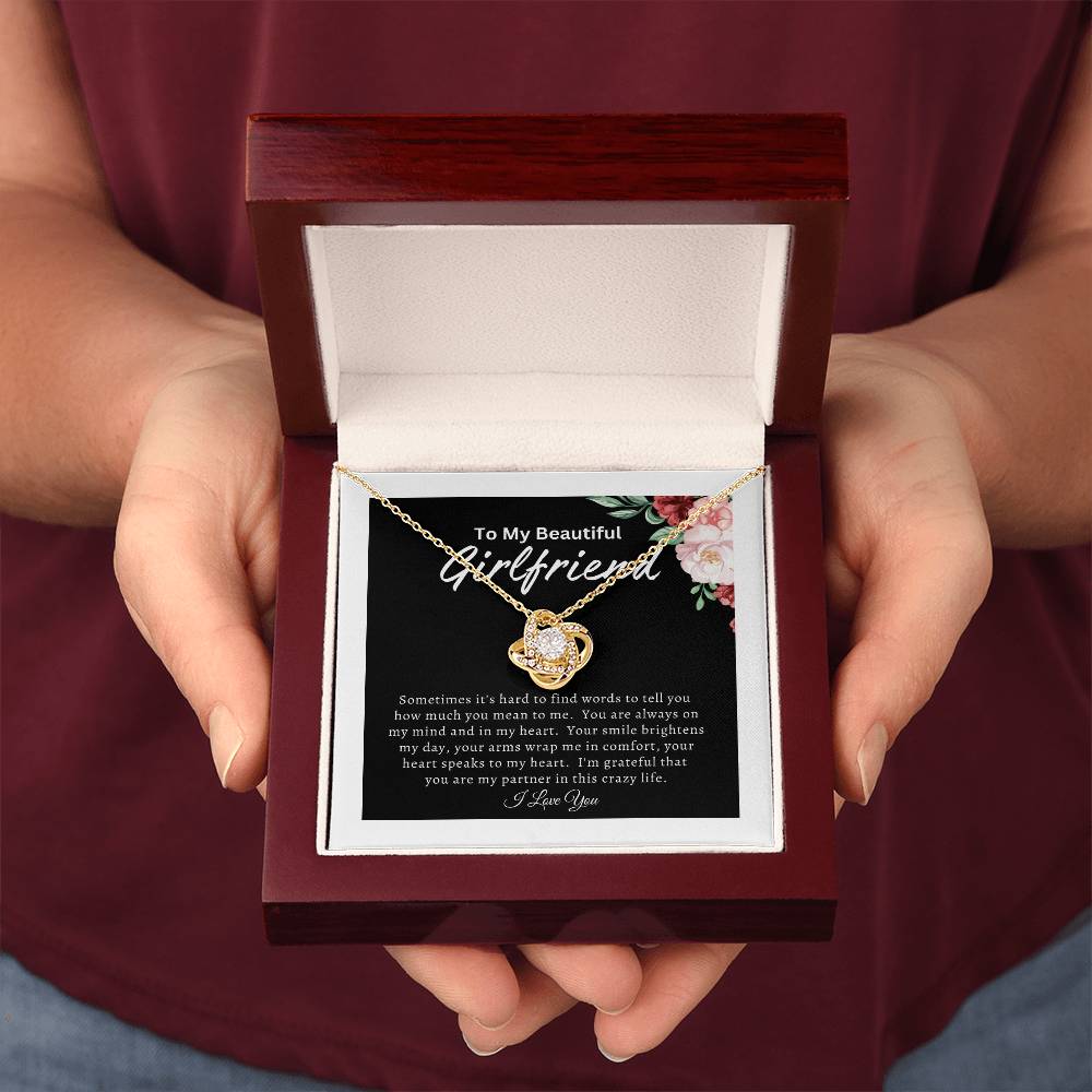 To My Beautiful Girlfriend (Mother's Day Gift, Birthday Gift, Valentine's Day Gift) - Love Knot Necklace
